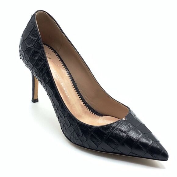 750.00 Giuseppe Zanotti - E960032 (Black)
GIUSEPPE ZANOTTI NIB 37 - Picture 2 of 3